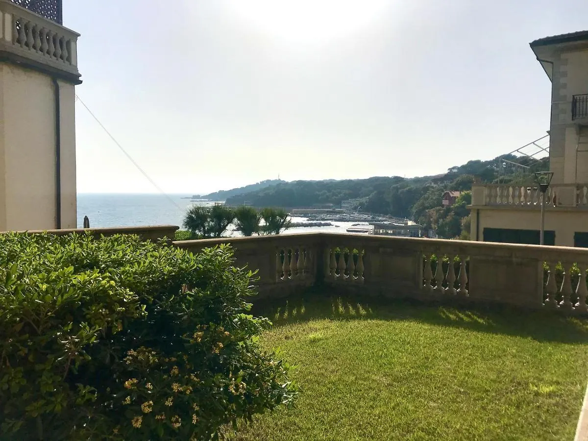 Apartment Appartamenti Fronte Mare Castiglioncello Italy