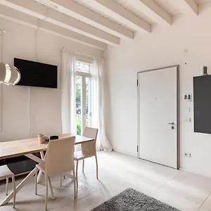 corte-cappuccina-12-elegant-apt-con-parcheggio.hotelinveneto.com/